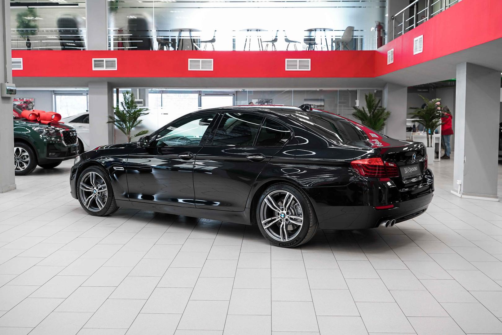 BMW 5 серии 2015, черный, ДЦ Орехово