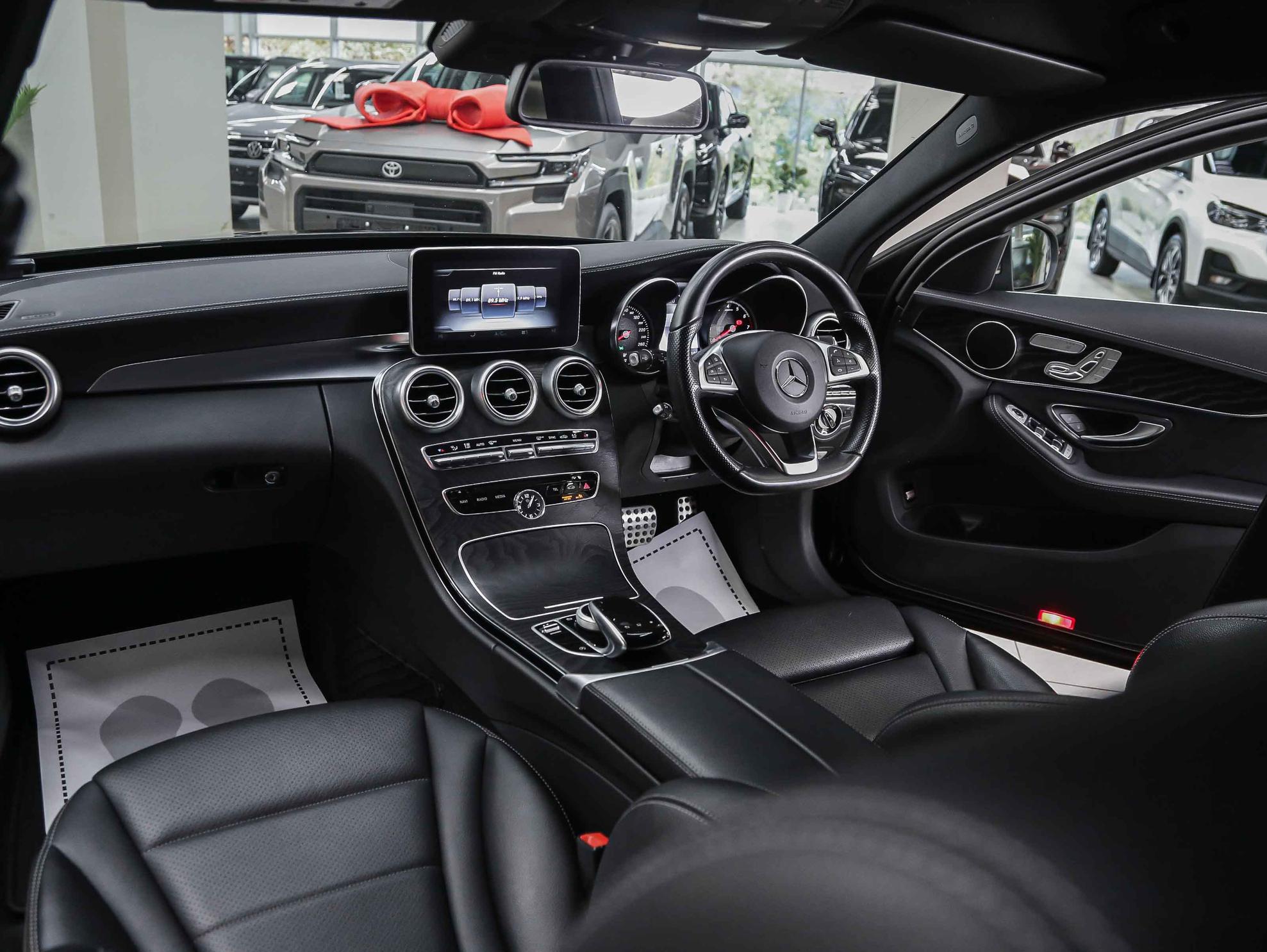 Mercedes-Benz C-Класс 2015, черный, ДЦ Орехово