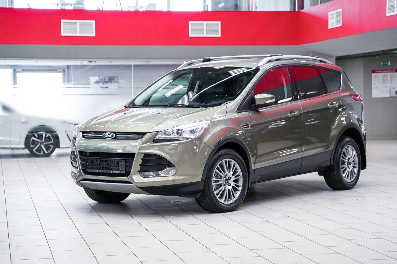 Ford Kuga 2013, серый, ДЦ Орехово