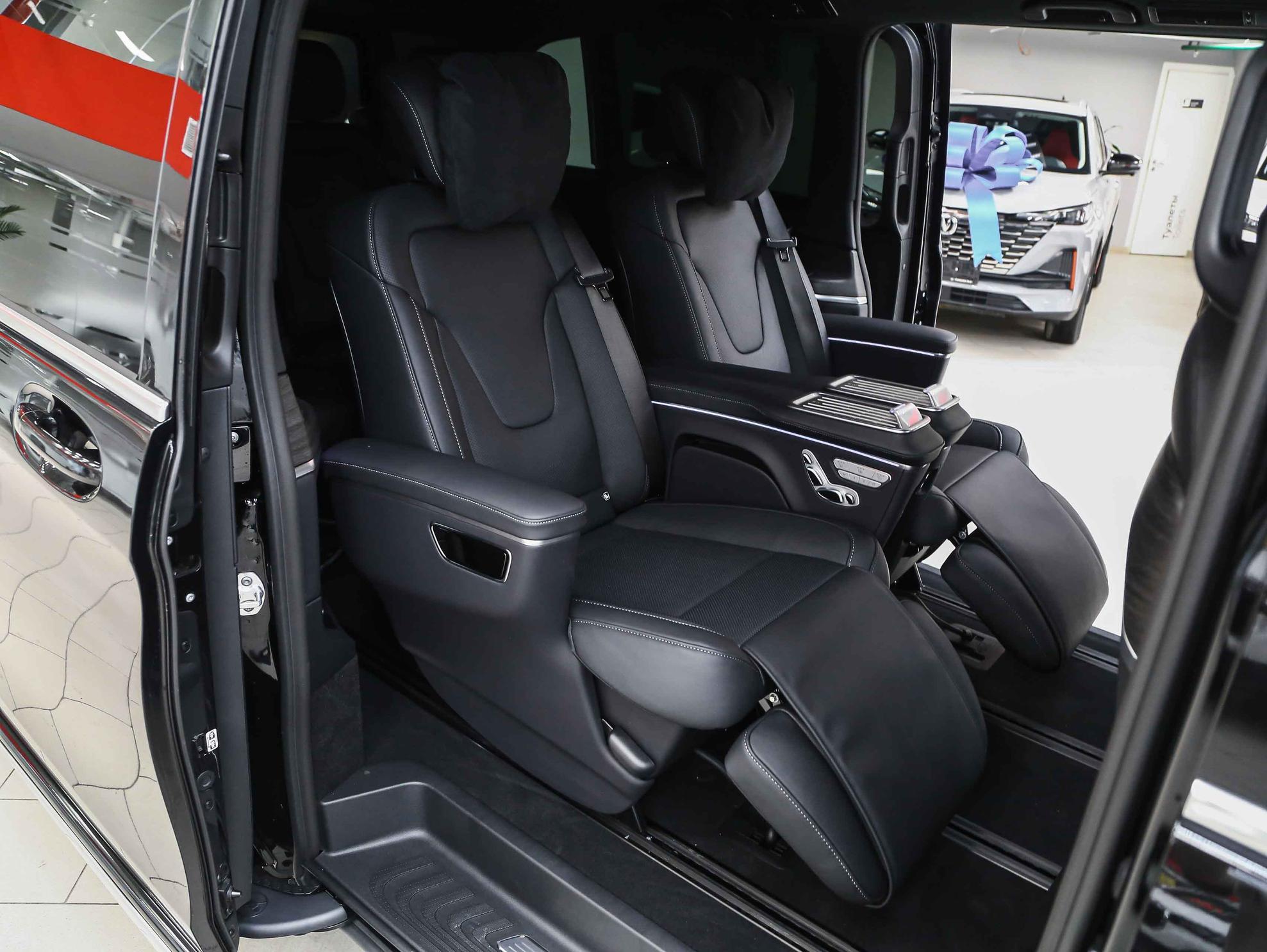 Mercedes-Benz V-Класс 2026, черный, ДЦ Орехово