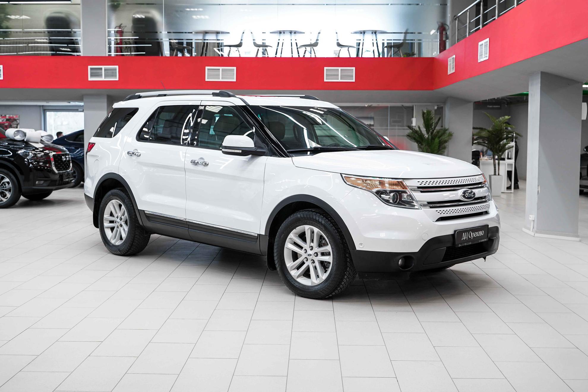 Ford Explorer 2013, белый, ДЦ Орехово