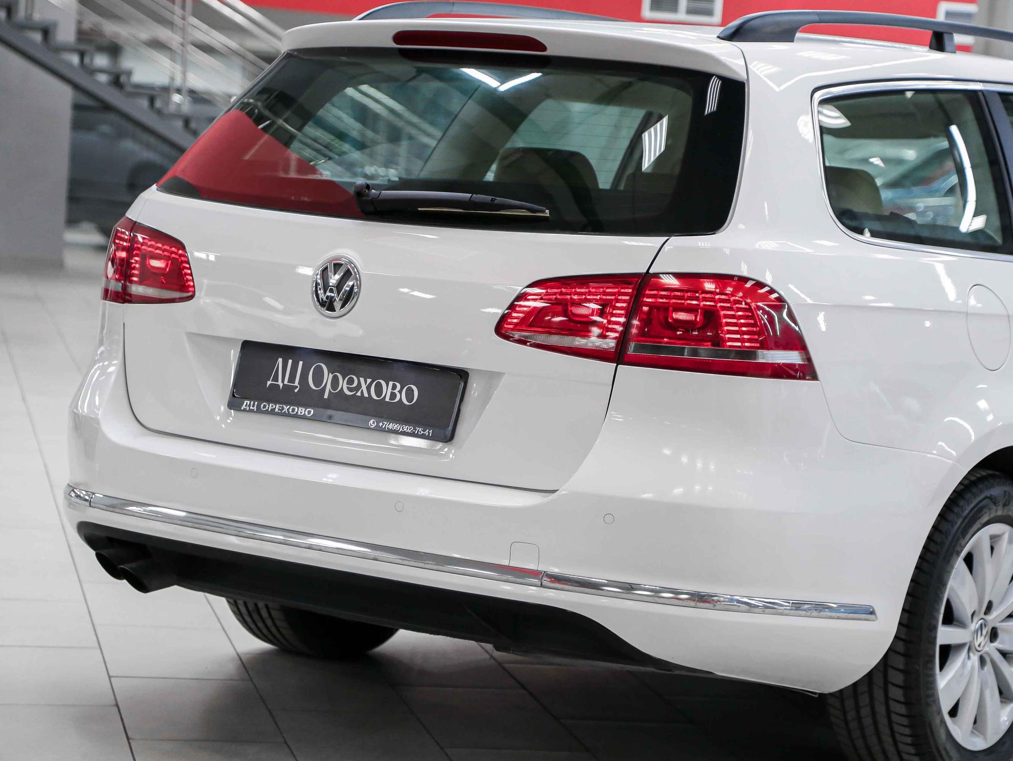 Volkswagen Passat 2014, белый, ДЦ Орехово