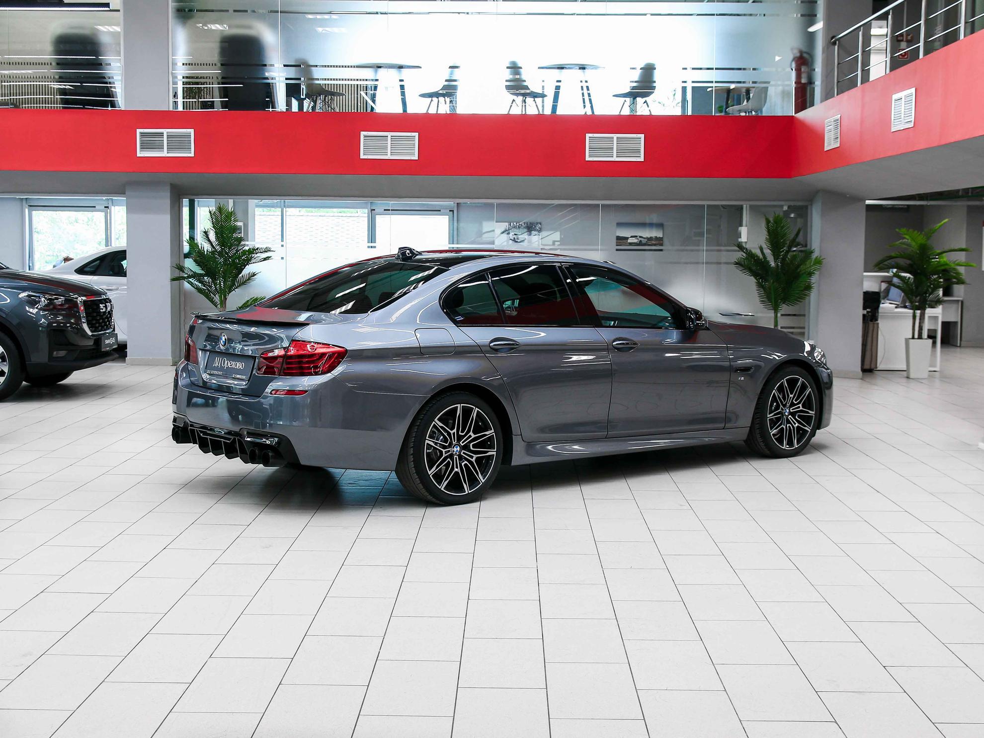 BMW 5 серии 2014, серый, ДЦ Орехово