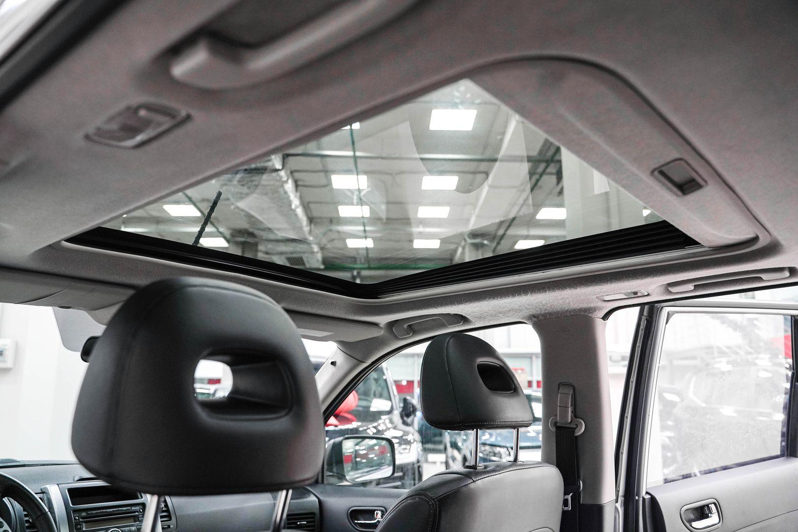 Nissan X-Trail 2010, серебряный, ДЦ Орехово