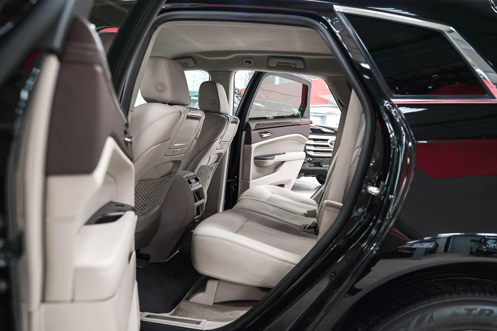 Cadillac SRX 2012, черный, ДЦ Орехово