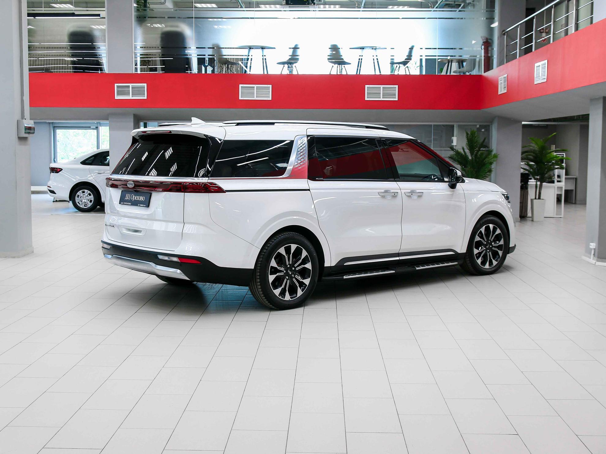 Kia Carnival 2020, белый, ДЦ Орехово