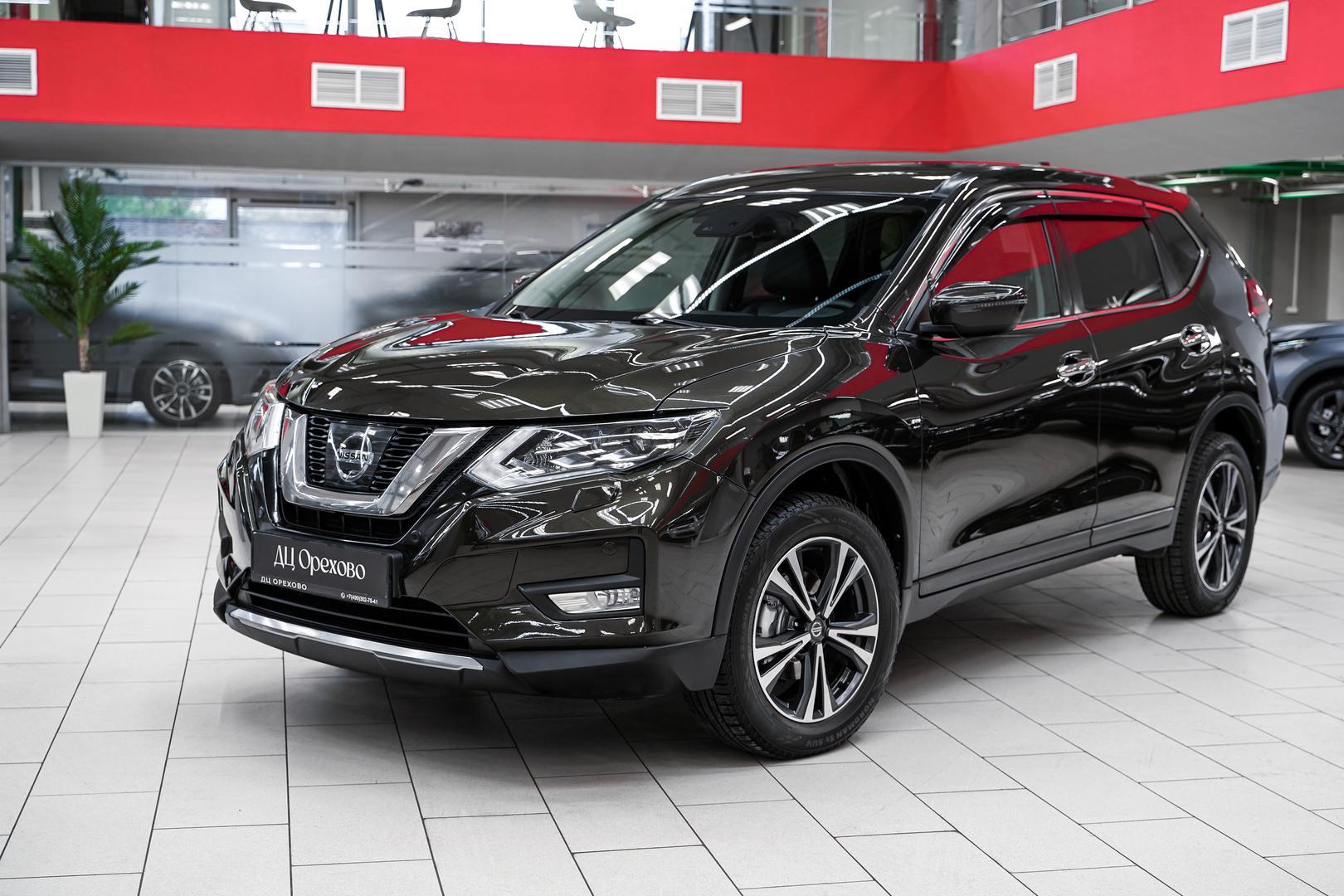 Nissan X-Trail 2018, зеленый, ДЦ Орехово