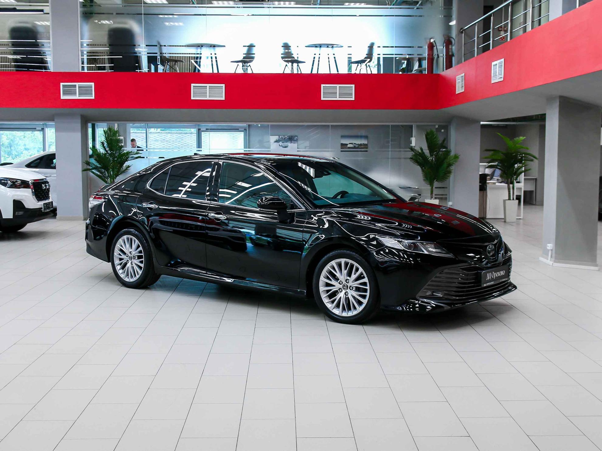 Toyota Camry 2018, черный, ДЦ Орехово
