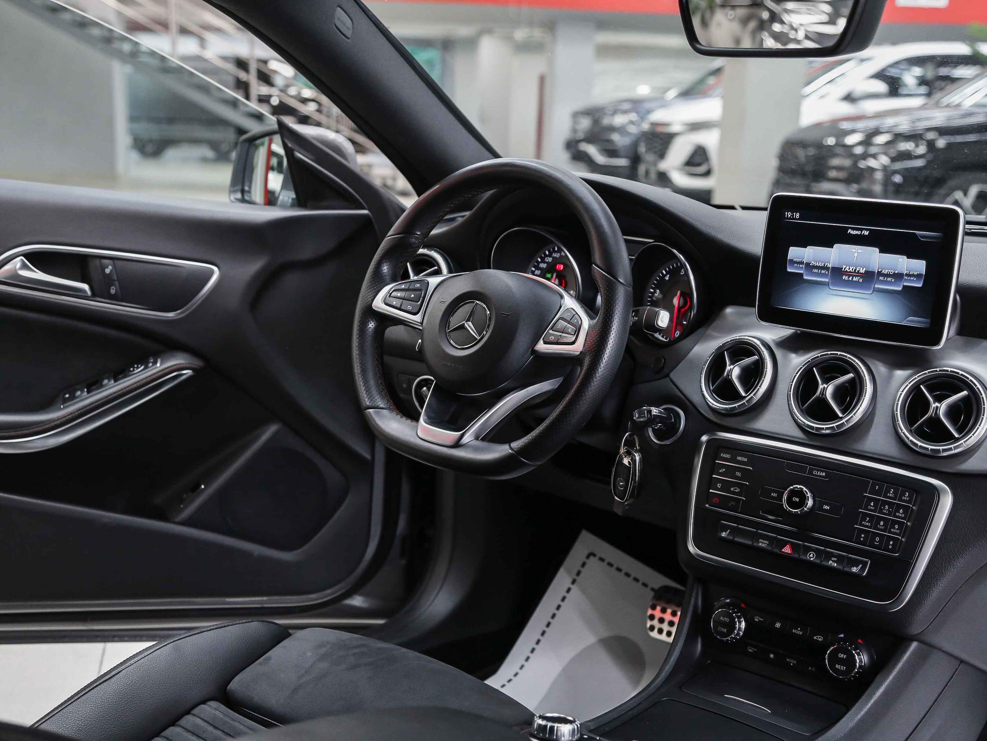 Mercedes-Benz CLA 2016, серый, ДЦ Орехово