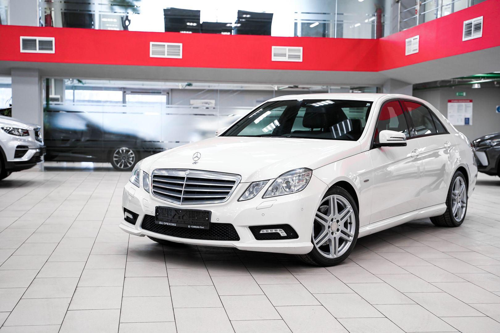 Mercedes-Benz E-Класс 2011, белый, ДЦ Орехово