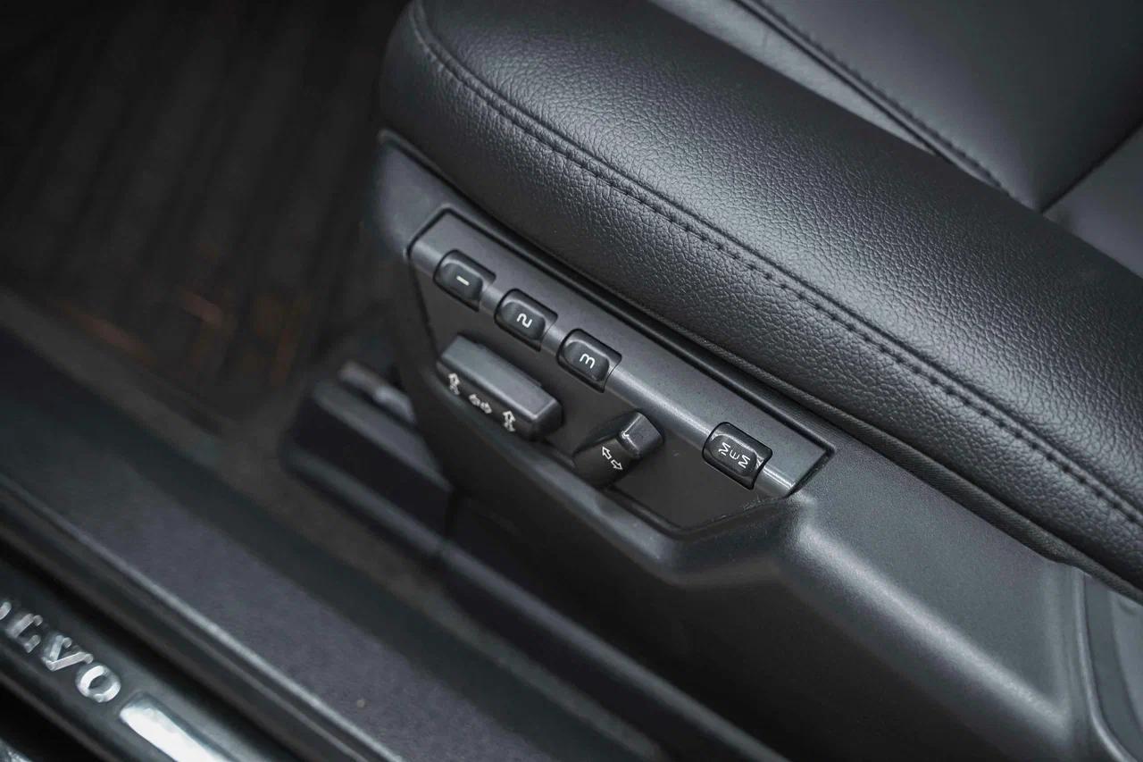 Volvo XC90 2011, черный, ДЦ Орехово