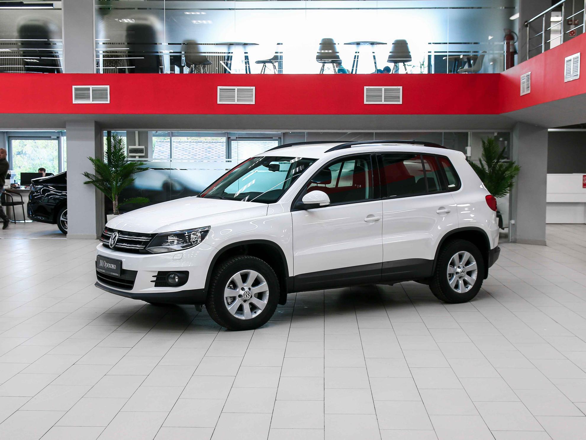 Volkswagen Tiguan 2013, серый, ДЦ Орехово
