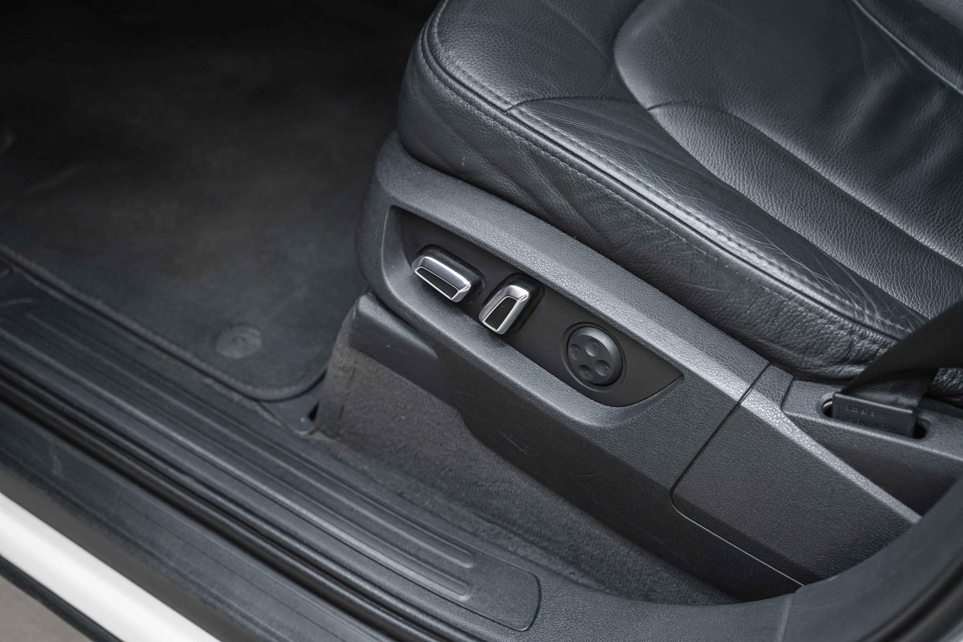 Audi Q7 2012, белый, ДЦ Орехово