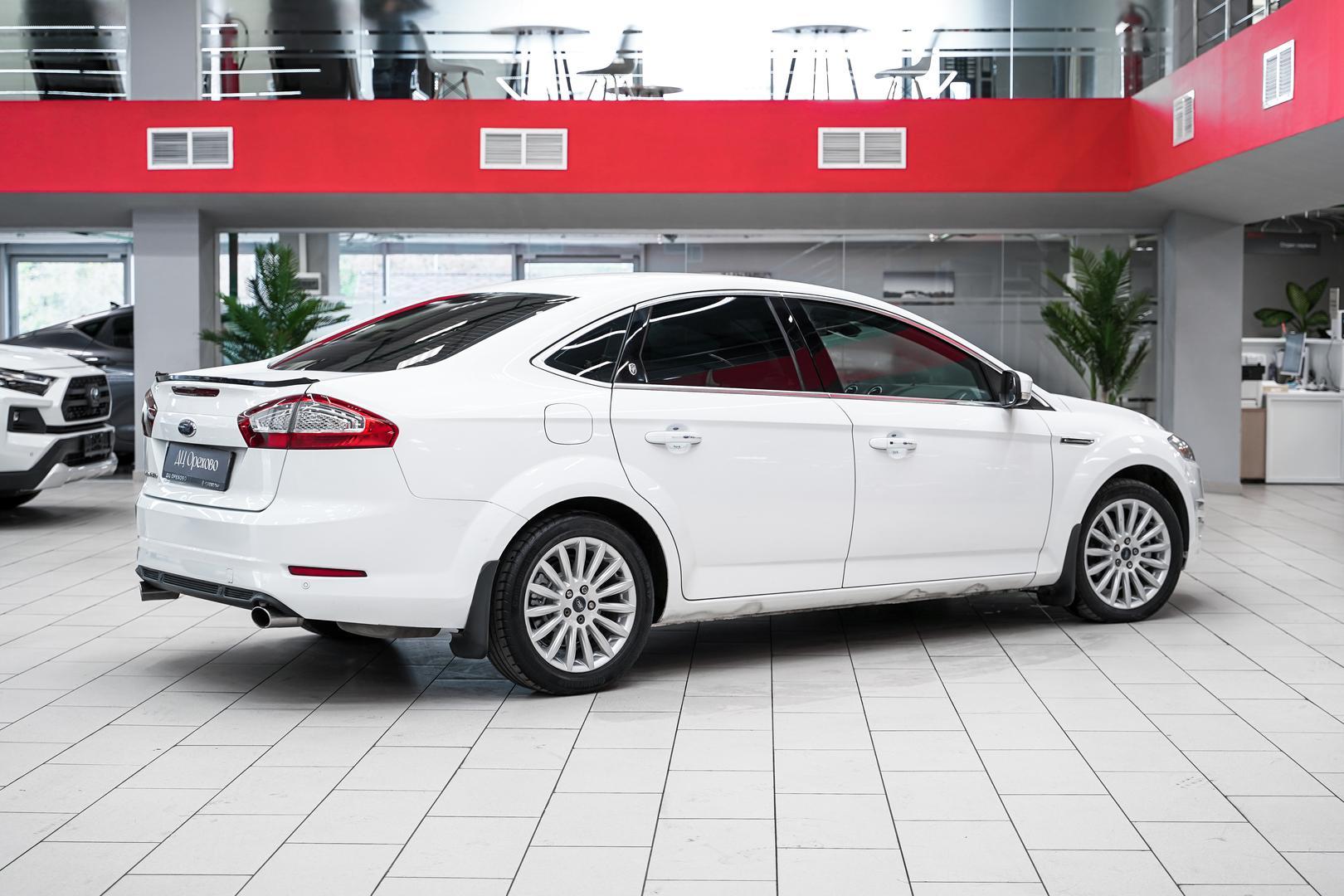 Ford Mondeo 2011, белый, ДЦ Орехово