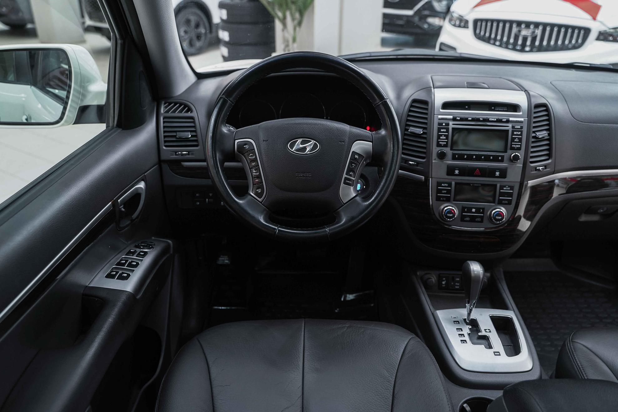 Hyundai Santa Fe 2010, белый, ДЦ Орехово