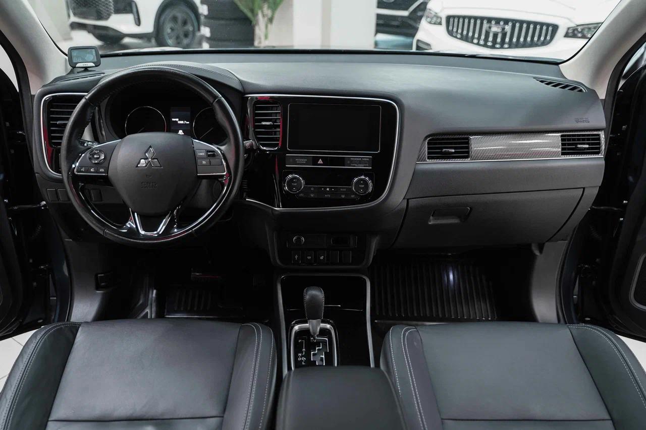 Mitsubishi Outlander 2019, синий, ДЦ Орехово