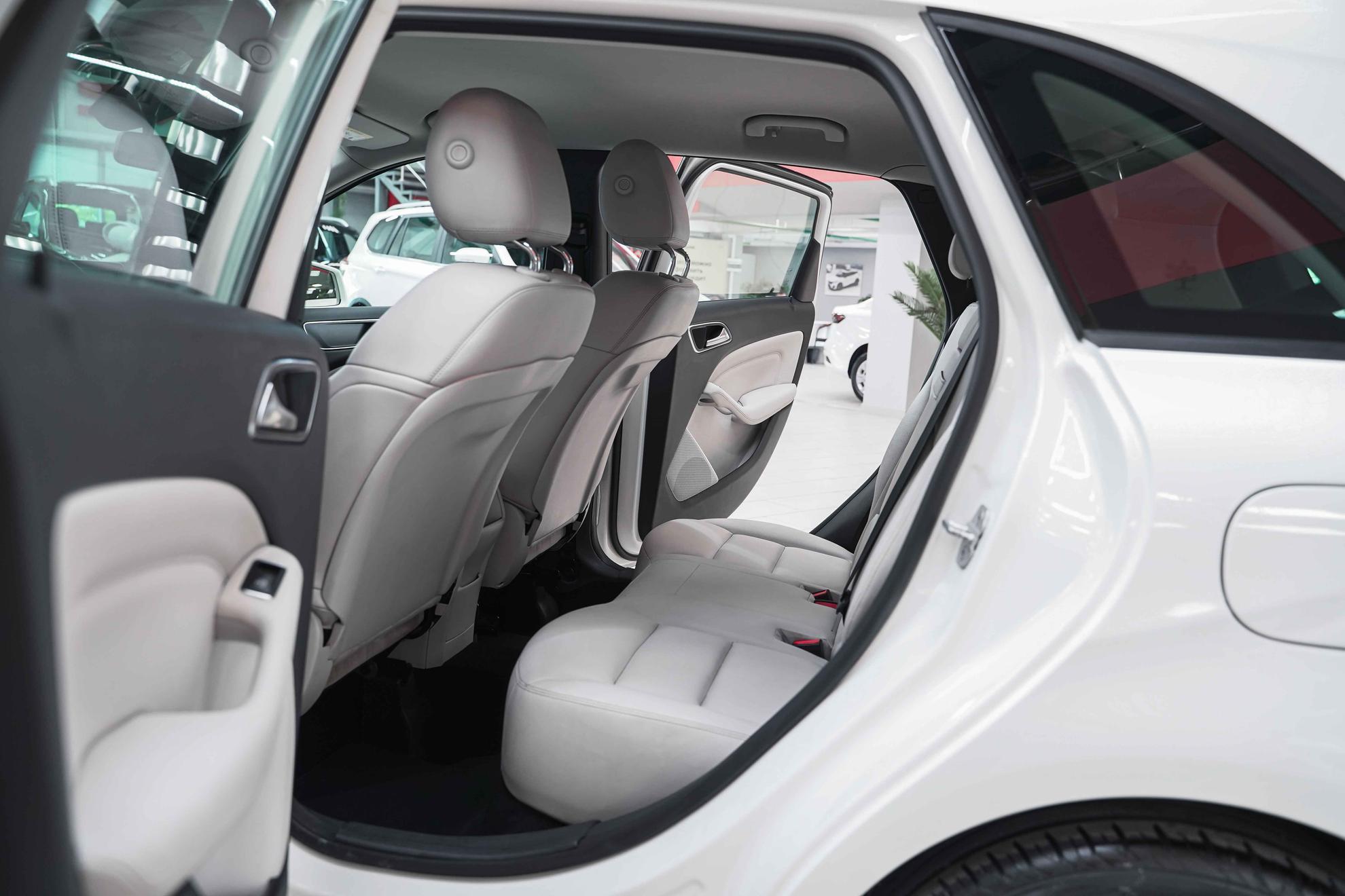 Mercedes-Benz B-Класс 2013, белый, ДЦ Орехово