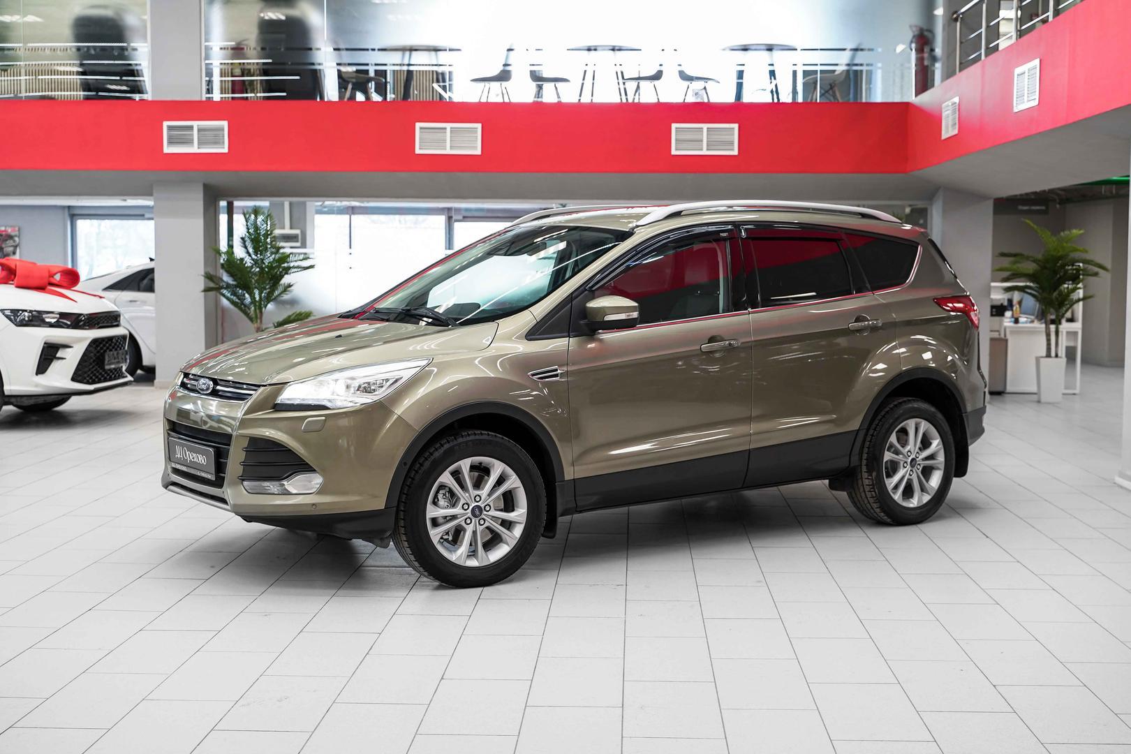 Ford Kuga 2013, зеленый, ДЦ Орехово