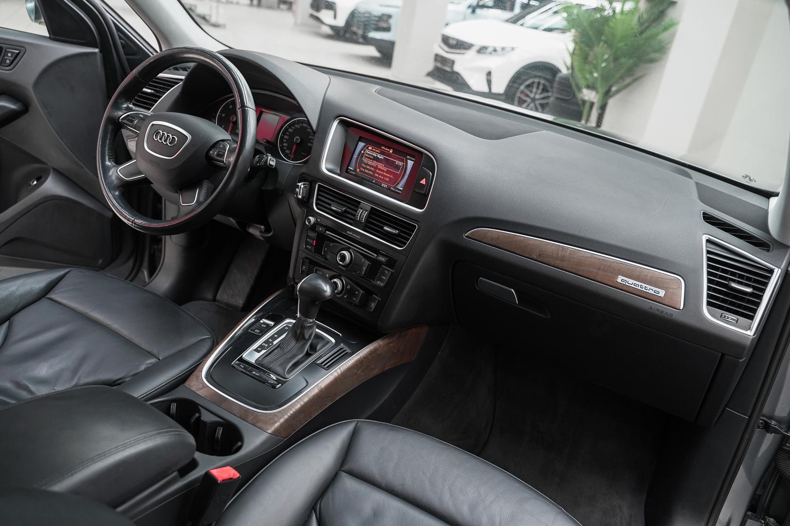 Audi Q5 2013, серый, ДЦ Орехово