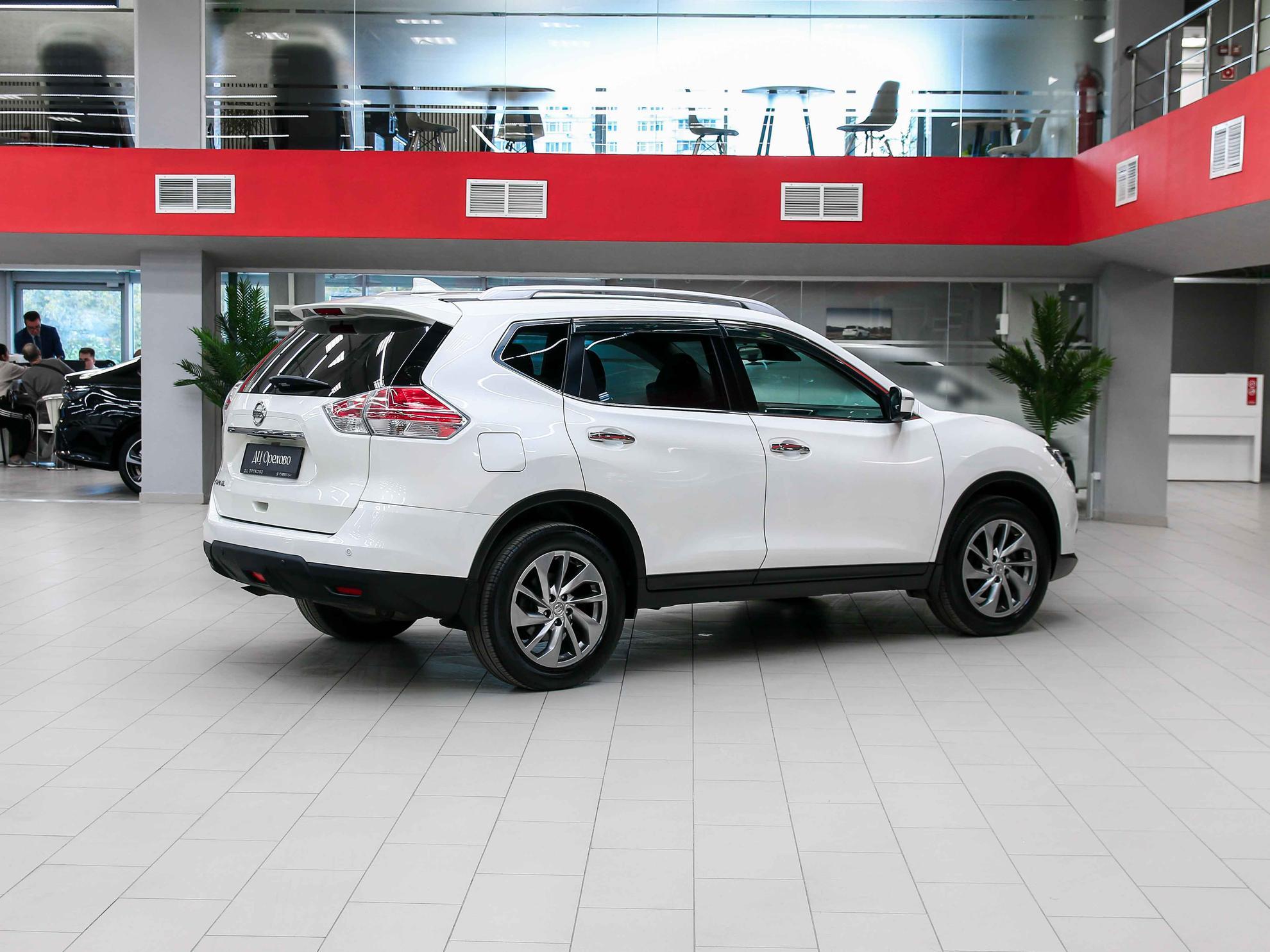 Nissan X-Trail 2018, белый, ДЦ Орехово