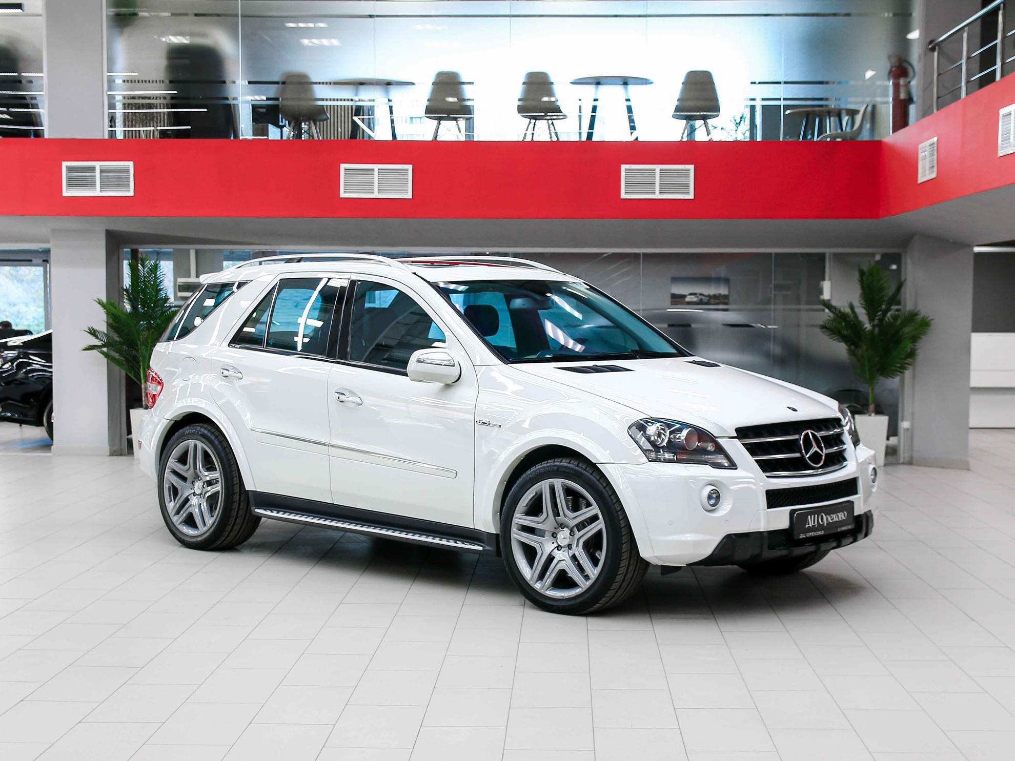 Mercedes-Benz M-Класс AMG 2010, белый, ДЦ Орехово