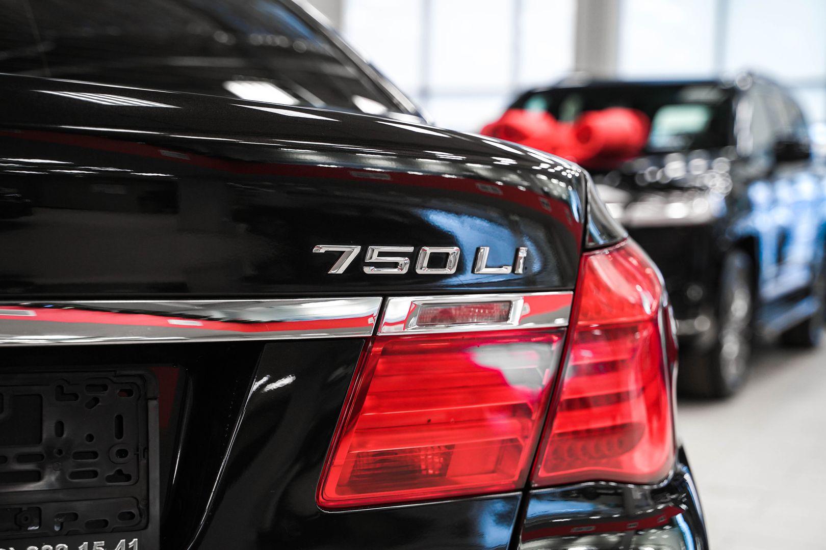 BMW 7 серии 2011, черный, ДЦ Орехово