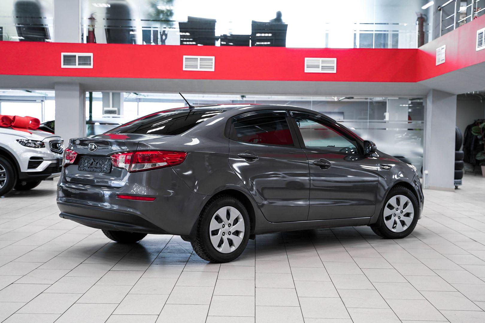 Kia Rio 2015, серый, ДЦ Орехово