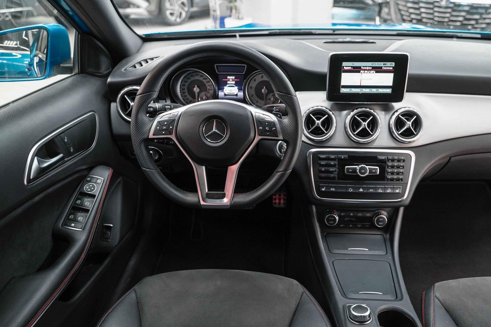 Mercedes-Benz GLA 2014, синий, ДЦ Орехово