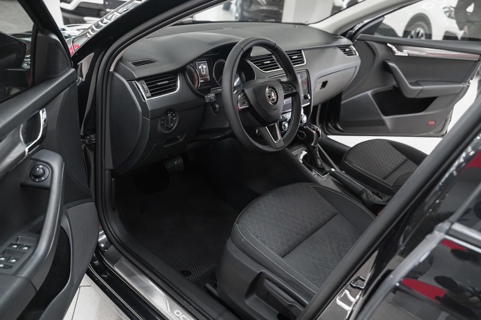 Skoda Octavia 2018, черный, ДЦ Орехово