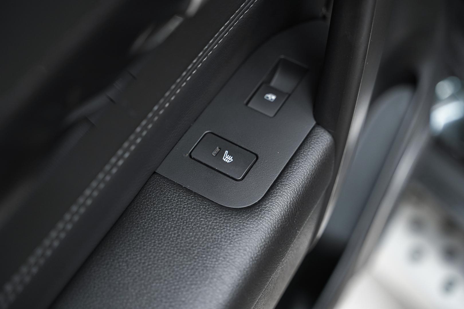 Chevrolet Captiva 2015, черный, ДЦ Орехово