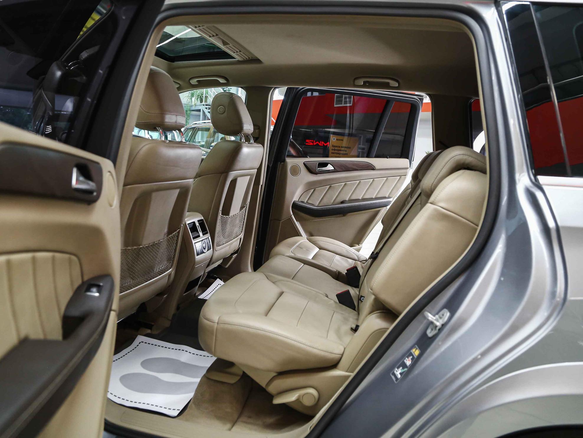 Mercedes-Benz GL-Класс 2015, серый, ДЦ Орехово