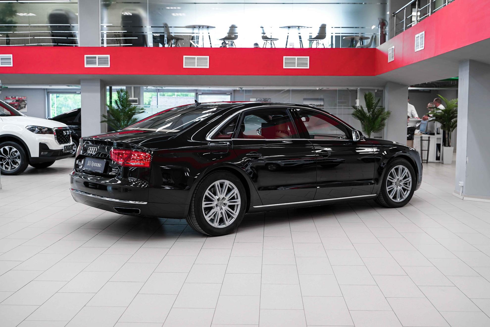 Audi A8 2012, черный, ДЦ Орехово