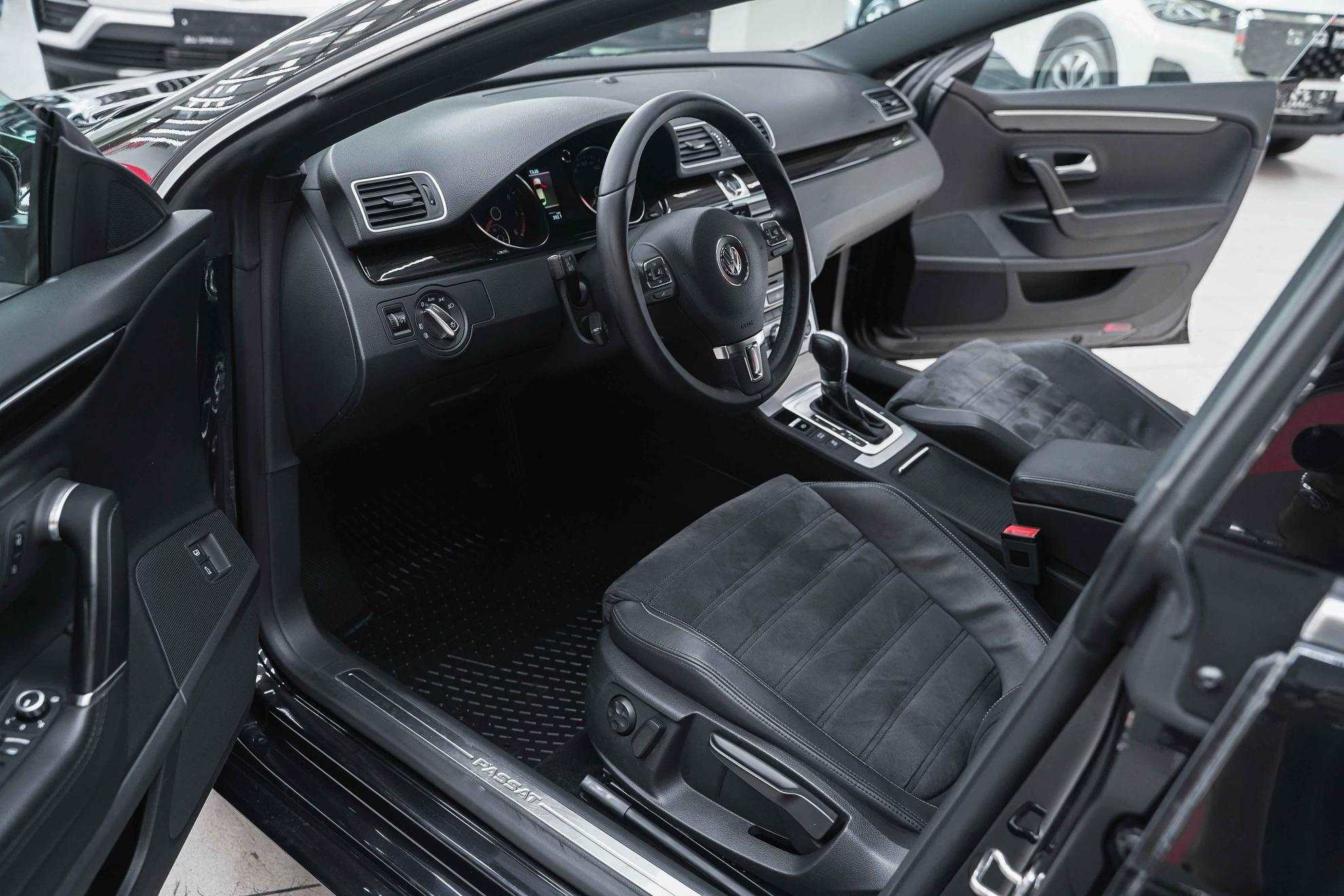 Volkswagen Passat CC 2013, черный, ДЦ Орехово