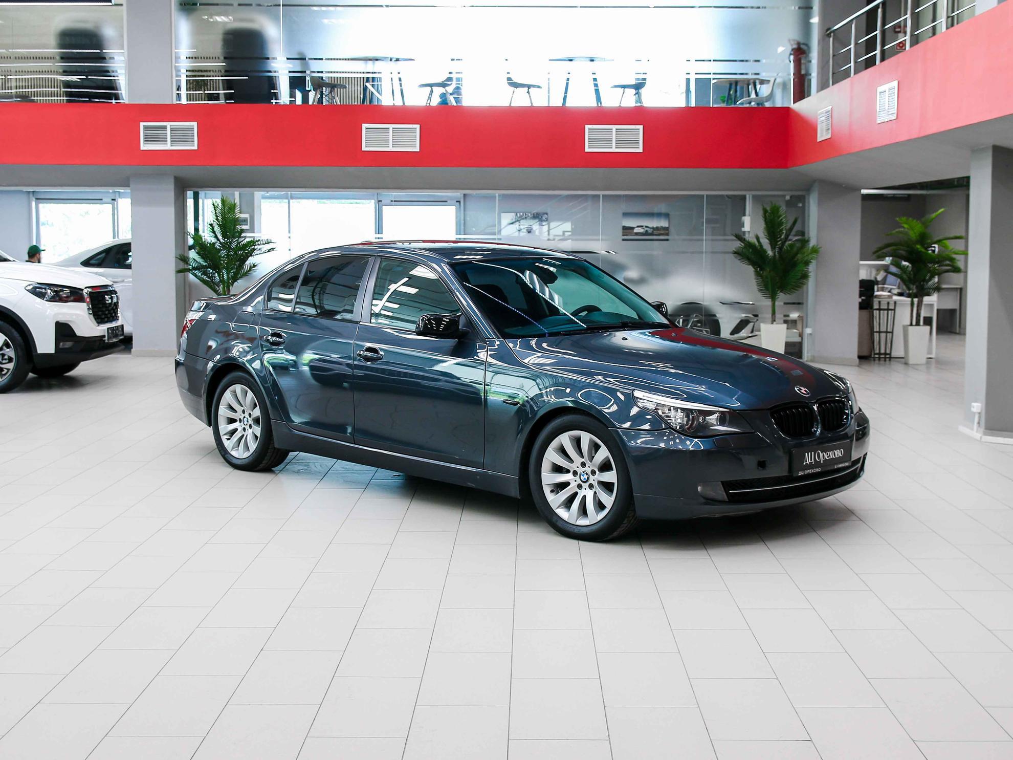 BMW 5 серии 2007, белый, ДЦ Орехово