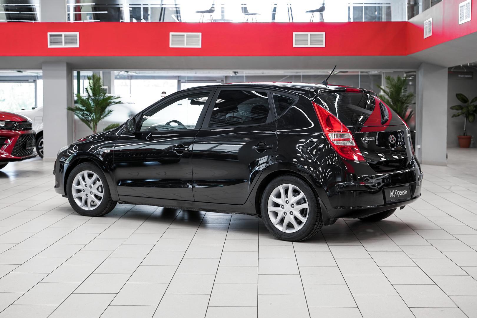 Hyundai i30 2009, черный, ДЦ Орехово