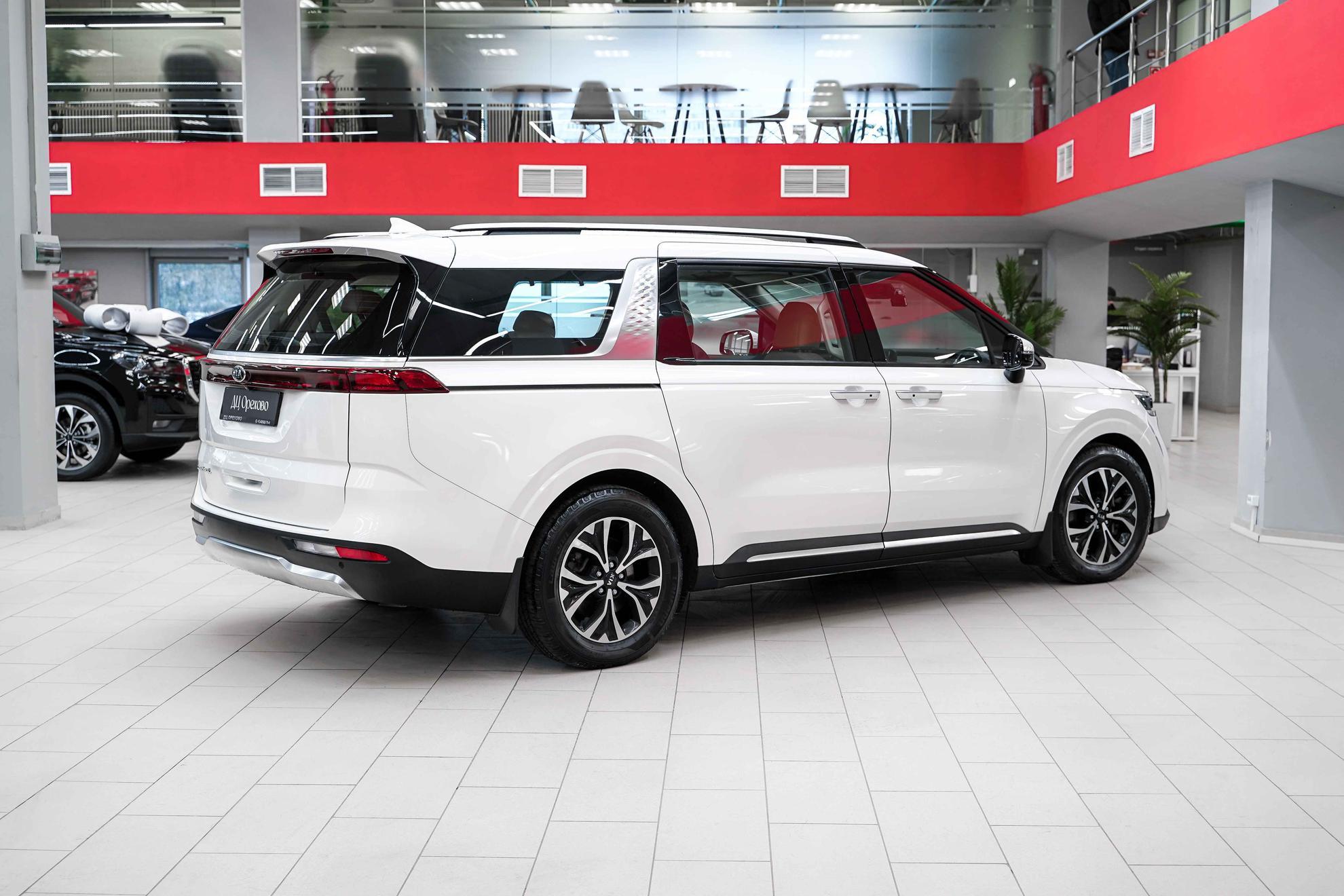 Kia Carnival 2021, белый, ДЦ Орехово