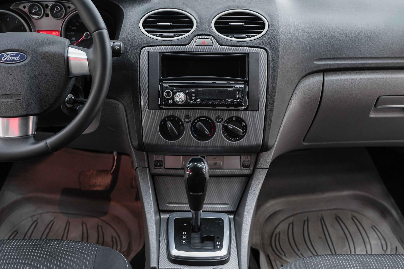 Ford Focus 2010, голубой, ДЦ Орехово