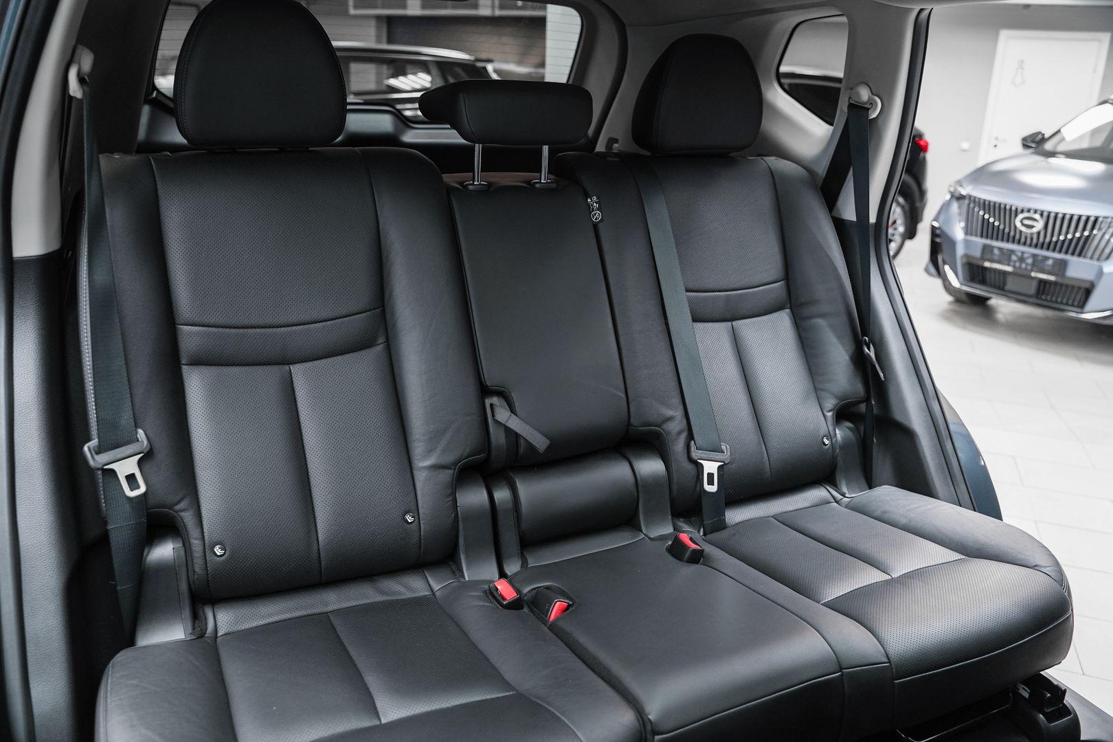 Nissan X-Trail 2015, синий, ДЦ Орехово