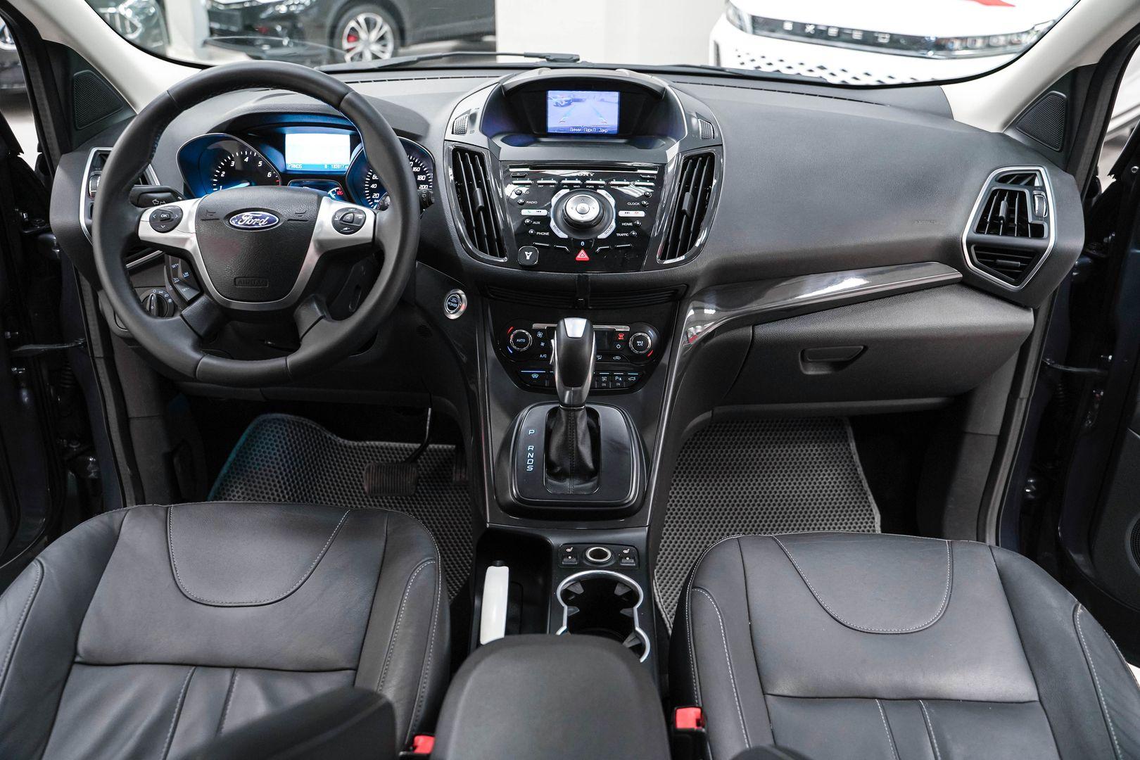Ford Kuga 2013, серый, ДЦ Орехово