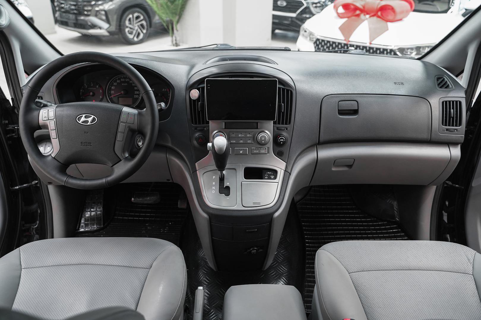 Hyundai Grand Starex 2012, черный, ДЦ Орехово