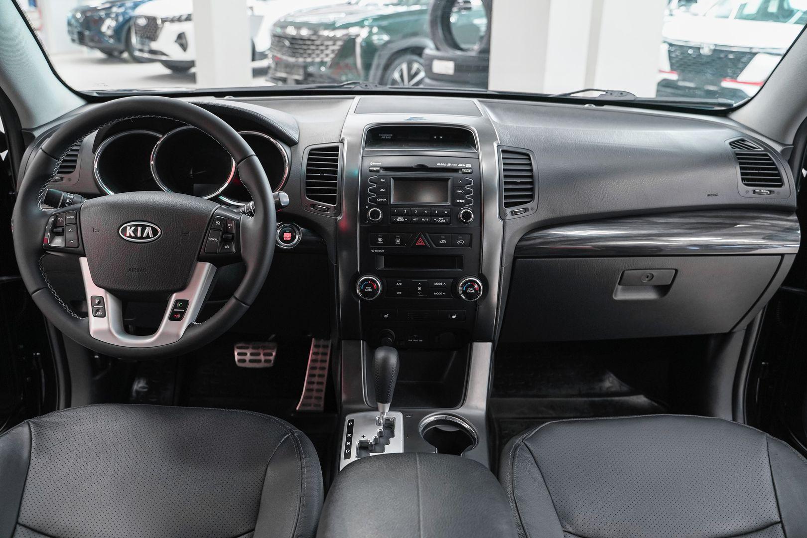 Kia Sorento 2012, черный, ДЦ Орехово