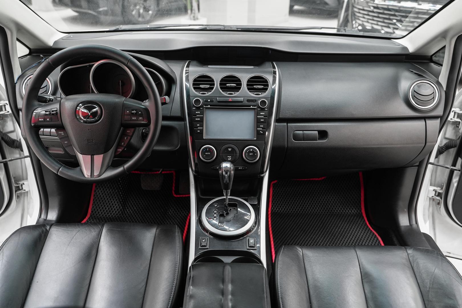 Mazda CX-7 2010, белый, ДЦ Орехово
