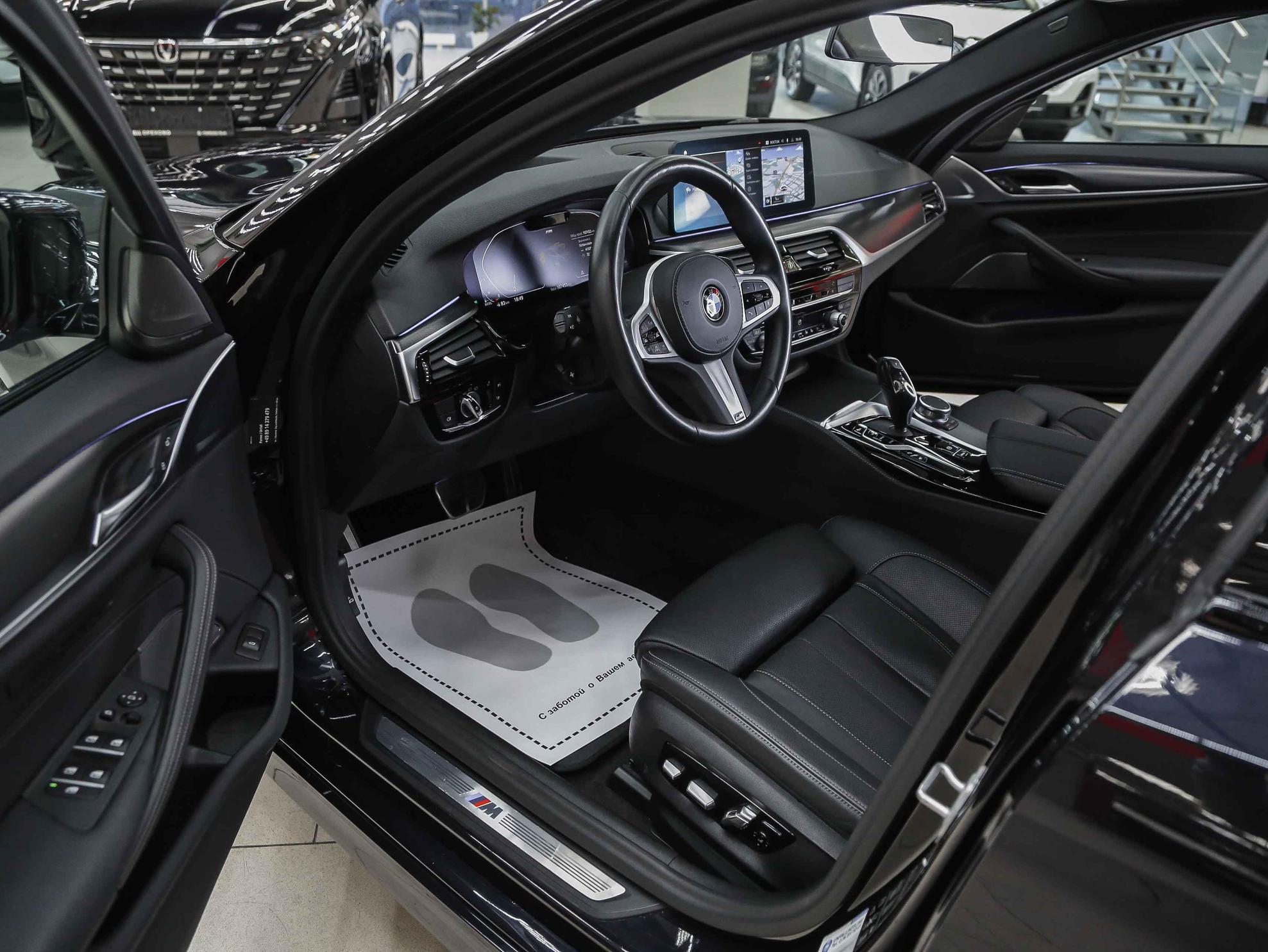 BMW 5 серии 2020, черный, ДЦ Орехово