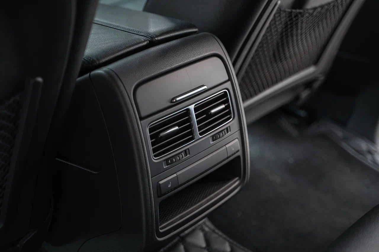 Volkswagen Touareg 2011, черный, ДЦ Орехово