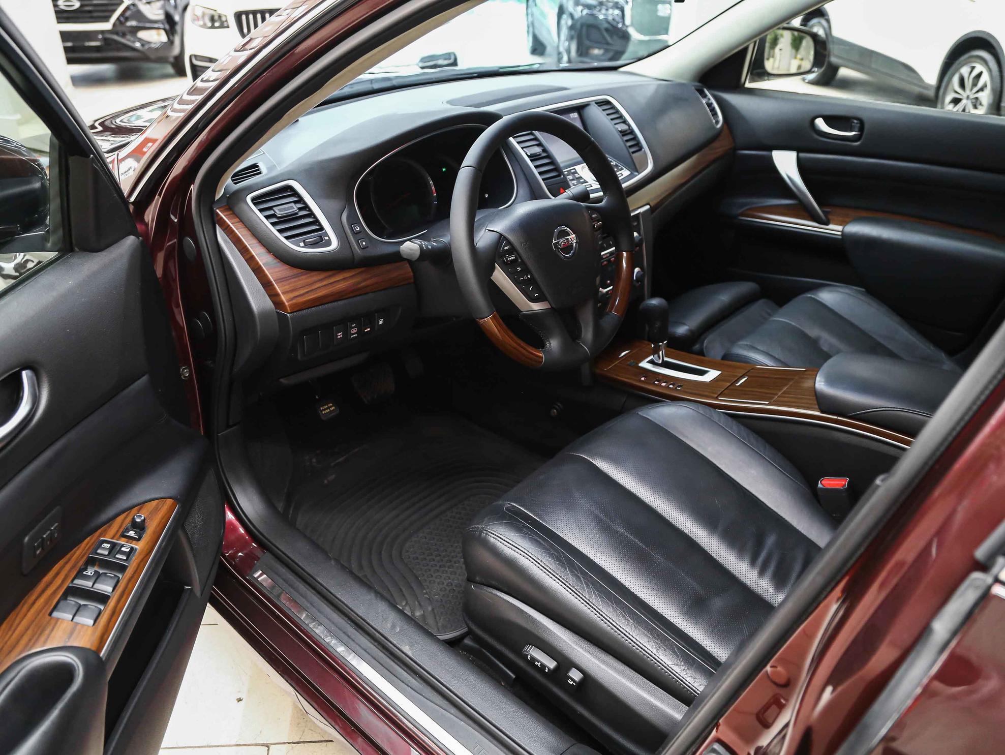 Nissan Teana 2008, красный, ДЦ Орехово