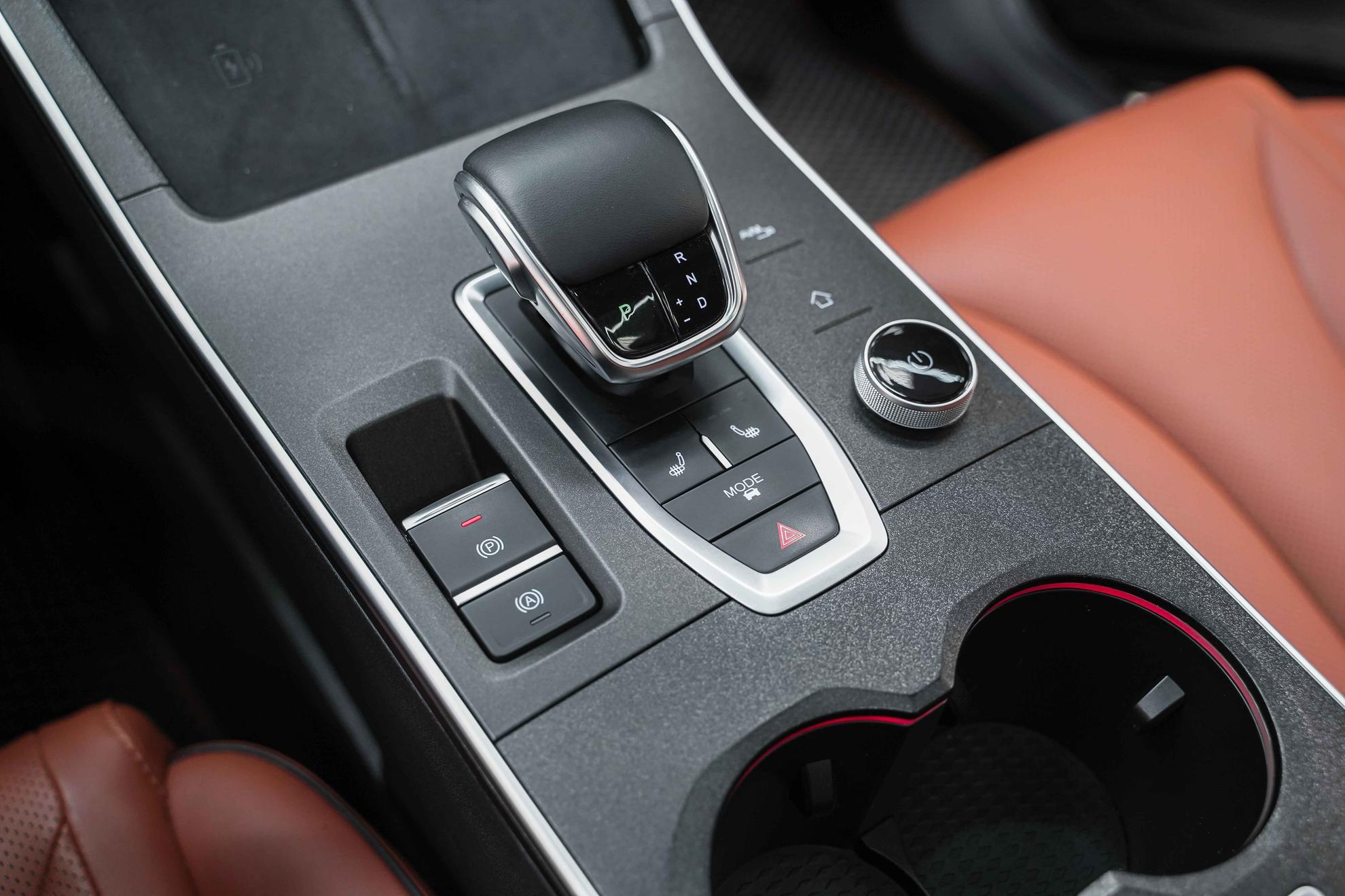 Omoda C5 2022, черный, ДЦ Орехово
