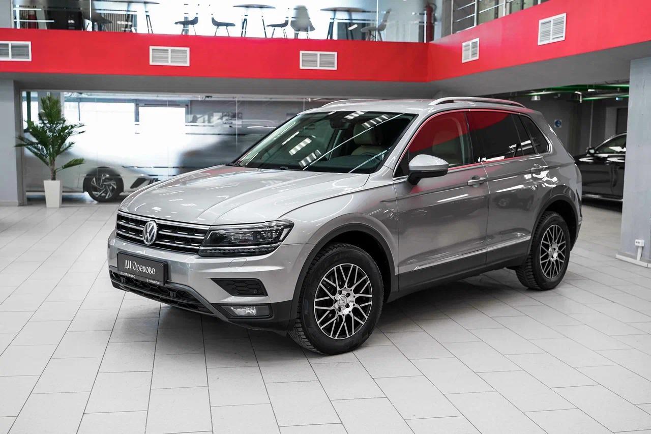 Volkswagen Tiguan 2017, серебряный, ДЦ Орехово