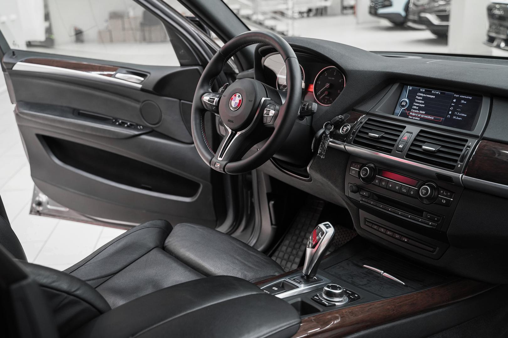 BMW X5 2011, серый, ДЦ Орехово