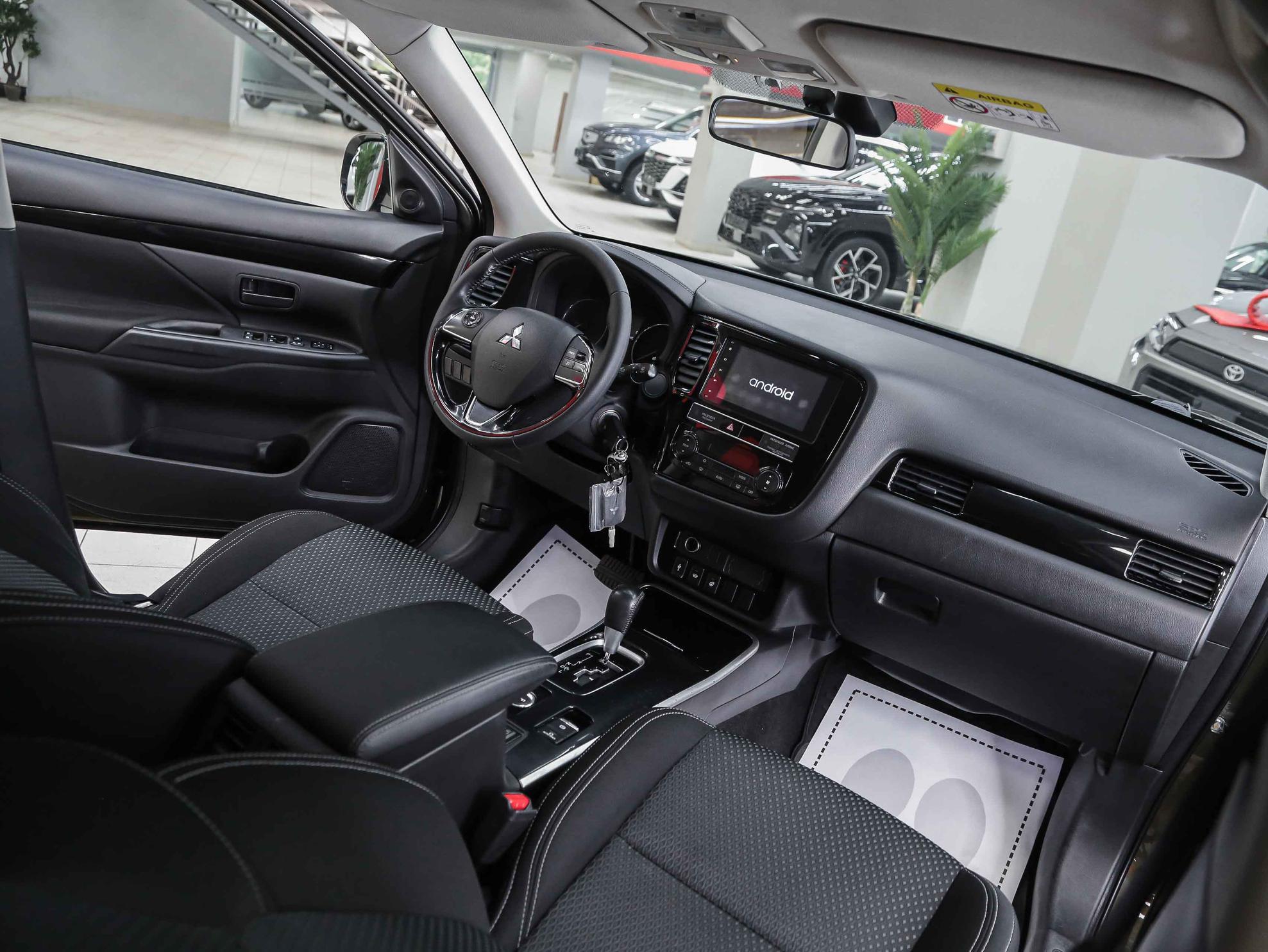 Mitsubishi Outlander 2019, коричневый, ДЦ Орехово