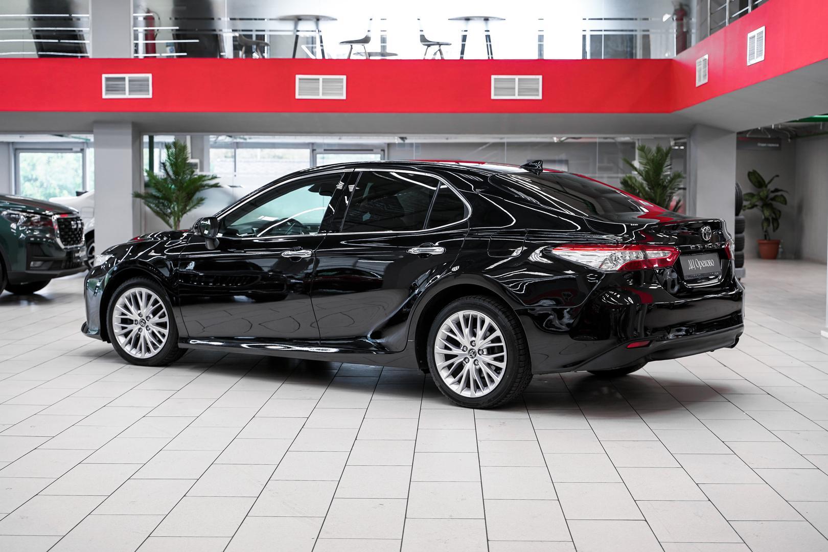 Toyota Camry 2018, черный, ДЦ Орехово